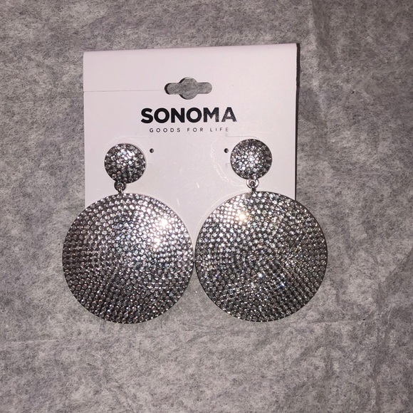 Earrings - Picture 2 of 3